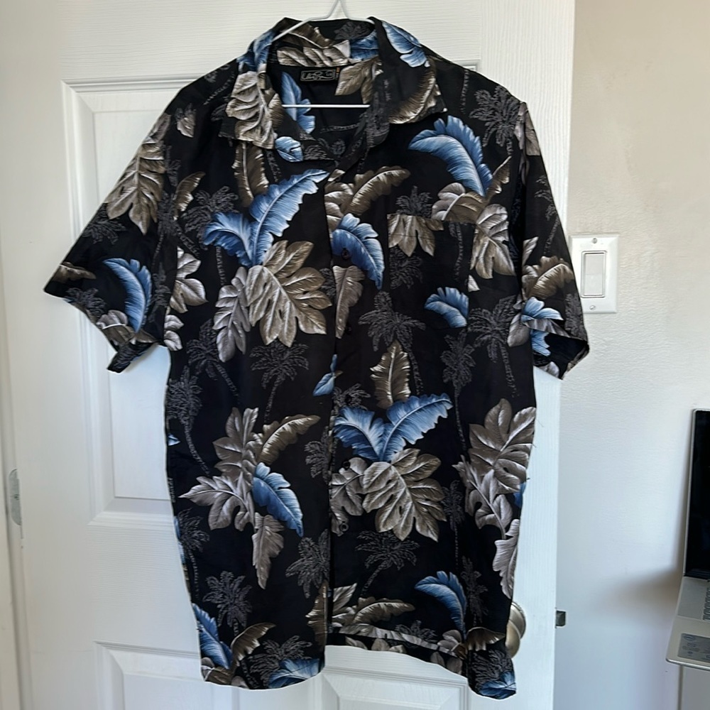 Urban Rags Hawaiian Shirt Men's L Black Floral Short Sleeve Button Down